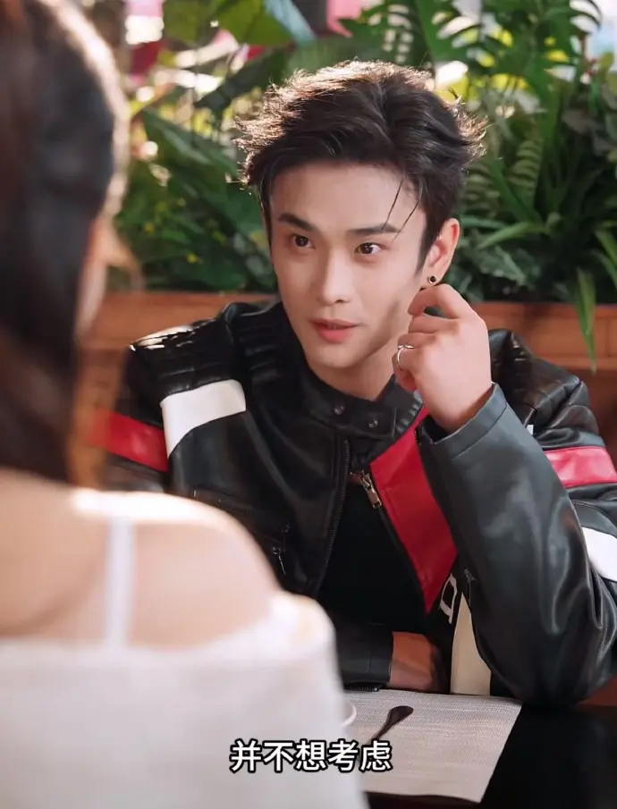 《诱他失控》全季完整版无广告播放-2025双男主短剧4K高清资源-支持手机电脑离线下载