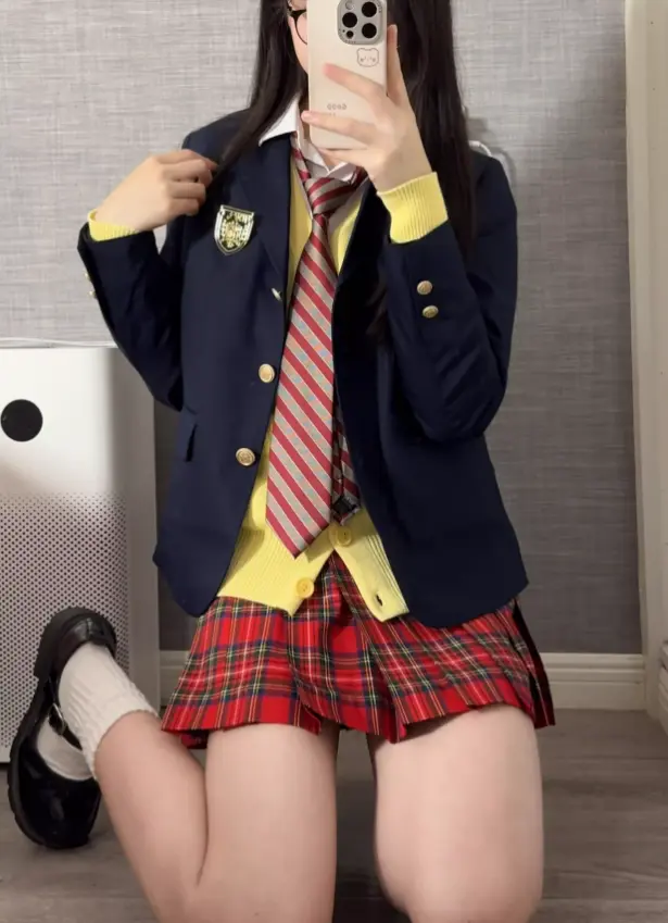 《柚子猫》无删减版HD在线播放-免费观看4K超高清资源-纯欲炼金师校服暗涌春色-夸克网盘高速下载