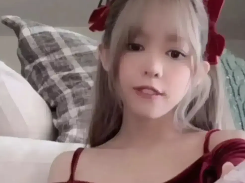 《绯红小猫》无删减版全集免费观看-高清1080P在线播放-樱花影视纯净资源同步更新