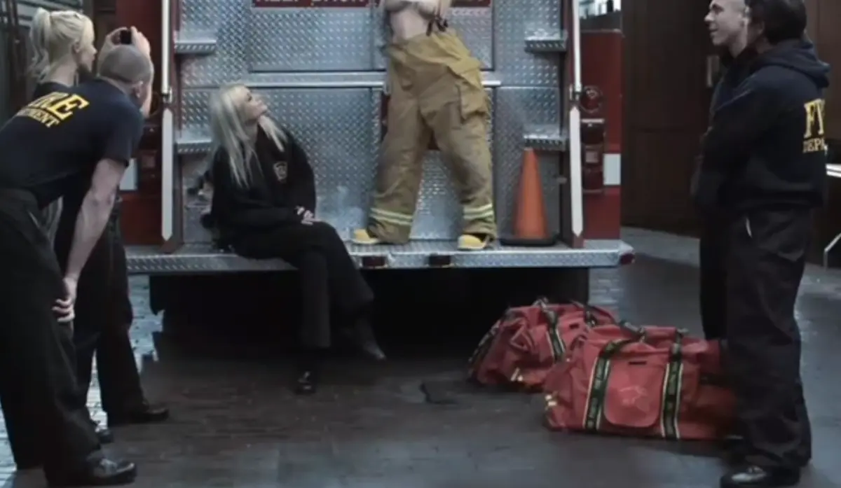 《灭火宝贝2》法版HD高清无删减在线观看-满天星啄木鸟电影免费播放-法国完整版1080P资源