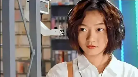 《青春》HD高清无删减在线看-韩国伦理电影全片-青春：一场关于成长阵痛与救赎的深度解析，看完沉默的成人礼-星辰影院