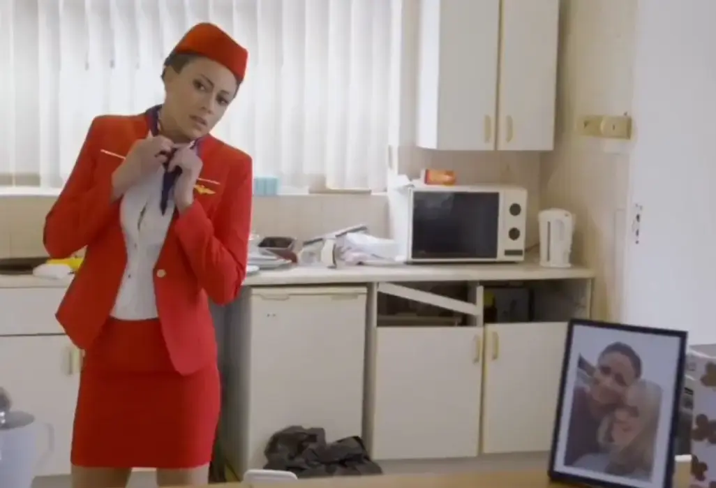 《法国空姐2017》1080P高清免费在线看-《法国空姐》无广告无删减多语言字幕