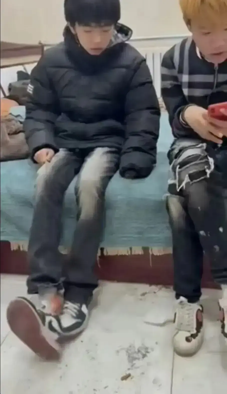 免费在线观看《校园轻奢男孩》 - 领略轻奢二人组魅力 - 视频全过程HD高清呈现 - 流畅不卡顿再看《校园轻奢男孩》