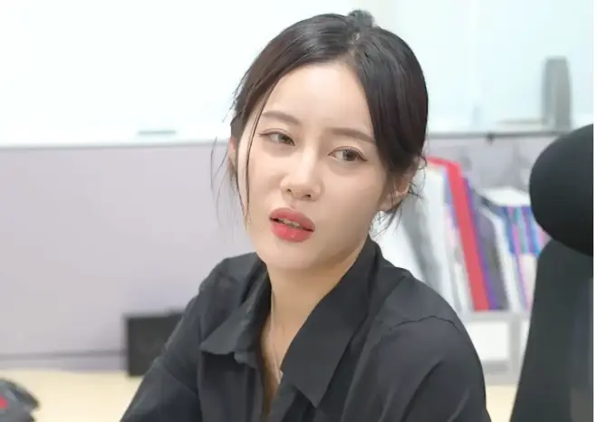 韩国短剧《神奇眼镜》超清无删减在线看，《神奇眼镜》完整版资源免费获取，一键保存随心观看-星辰影院