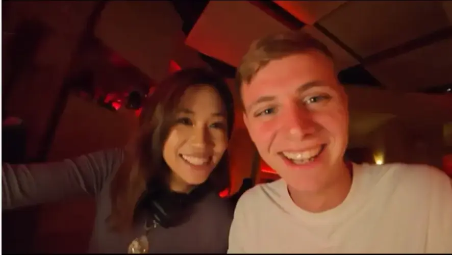 免费看《西安麻辣烫女孩陈雨婷》全片，博主搭讪西安麻辣烫女孩陈雨婷视频1080P高清画质在线播放